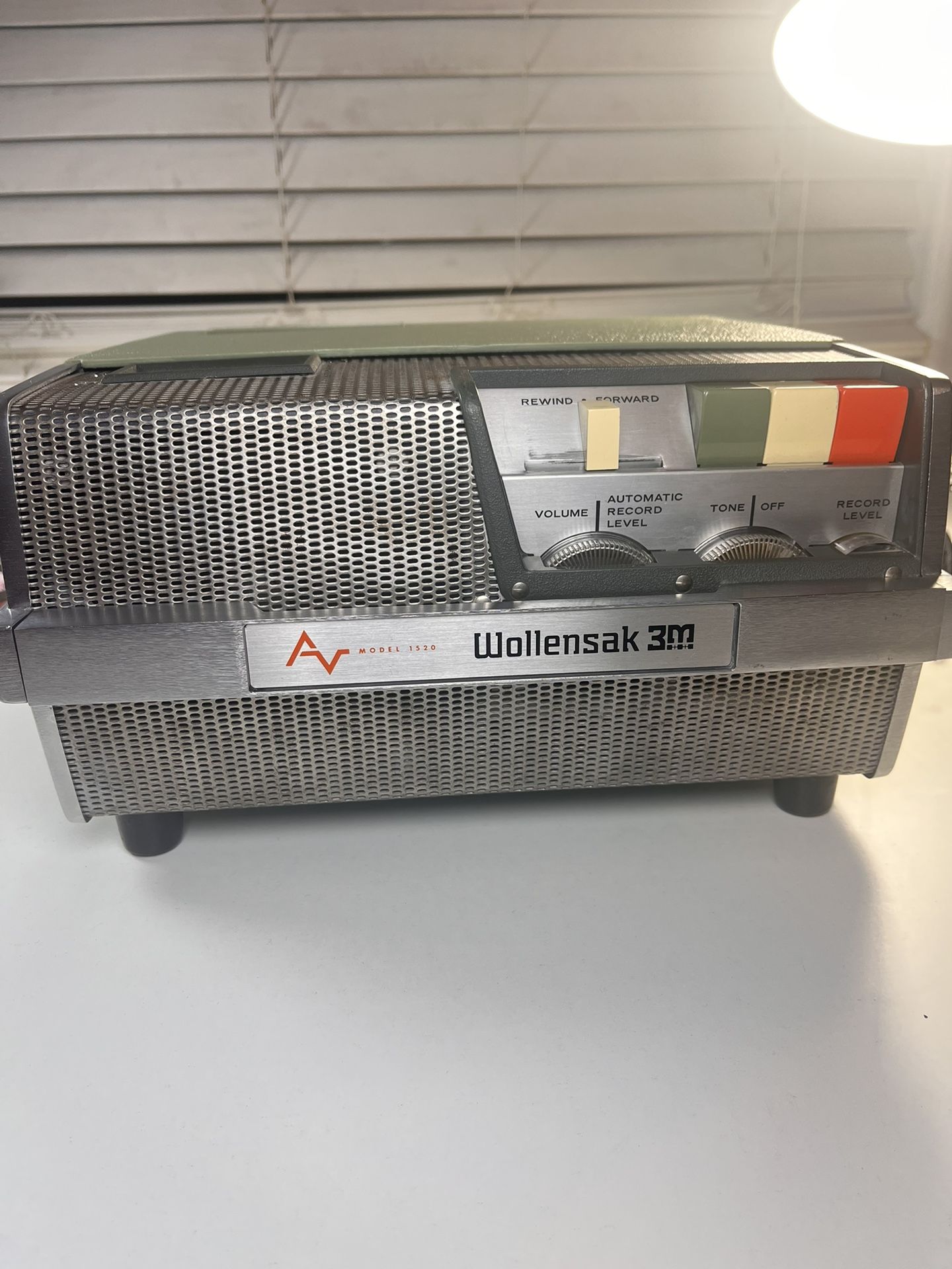 Vintage Wollensak 3M 1520 AV Reel-to Reel Tape Recorder Tested And Working Comes With Mic 