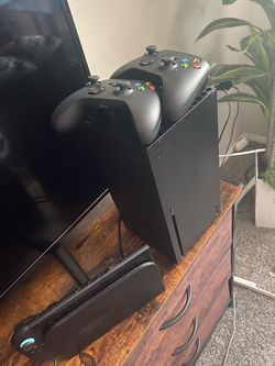 Xbox Series X w/ 2 controllers