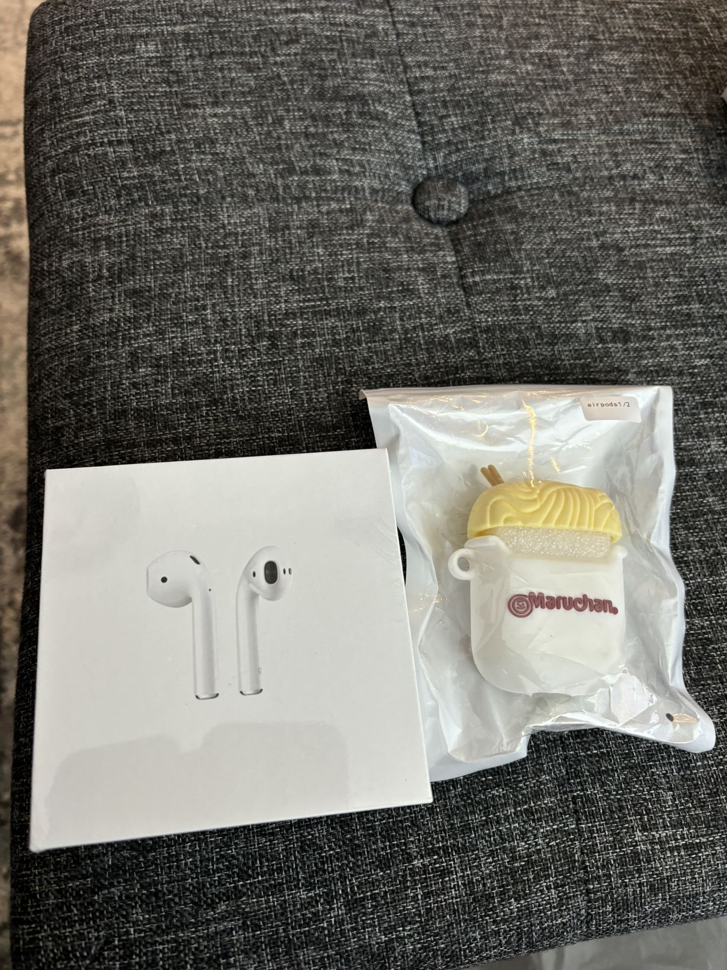 AirPods