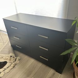 2 Dressers + Nightstand