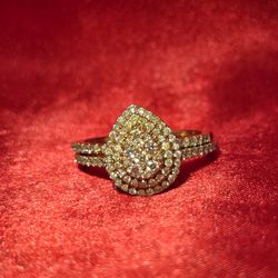 10k Yellow Gold Diamond Pear Engagement Ring 0.80 ctw
