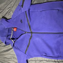 Dark Blue Nike Tech, Size Medium, Rarely Used