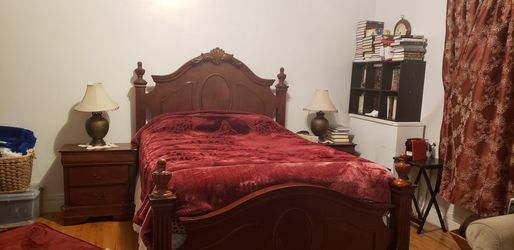 Queen bedroom set