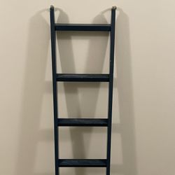 5-Step Wood BLANKET LADDER - posted price is firm.