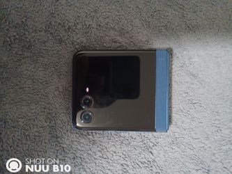 Motorola flip 2025