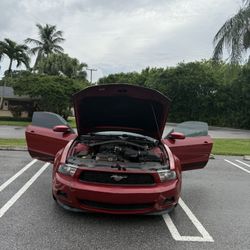 Ford mustang V6 Convertible 
