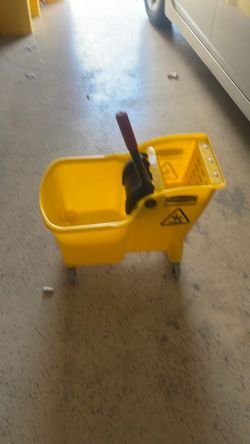 Mop bucket