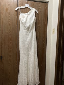 Size 12 David’s Bridal Wedding Dress Package  Thumbnail