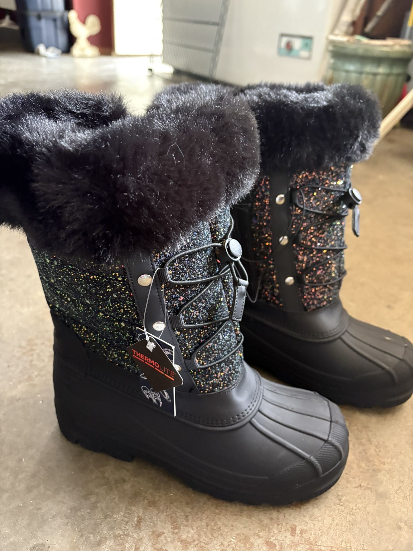 THERMO Lite BLACK Glittery RUBBER BOOTS SIZE 6 Zip NWT