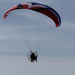 Blackhawk Paramotor With Wing