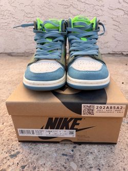 BRAND NEW IN BOX Jordan ZOOM CMFT 2