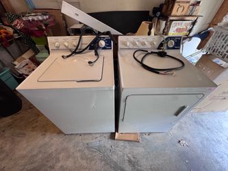 $350 – Hotpoint Washer & Dryer Set – Includes 3-Prong & 4-Prong Cords