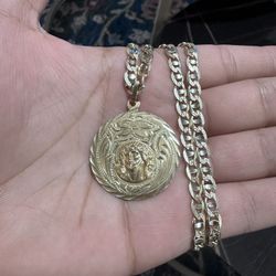 14k Gold Pendant 