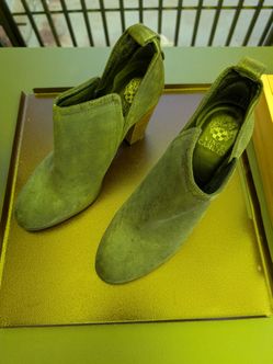 Vince Camuto Suede Split-Collar Ankle Booties – Size 8.5
