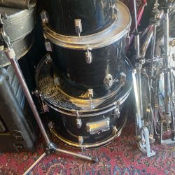 Inexpensive 4pc Drum Kit.  