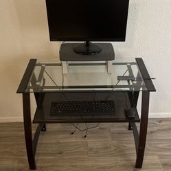 Computer Desk With Monitor/mouse/keyboard/adapter