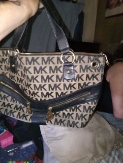 Michael kors purse