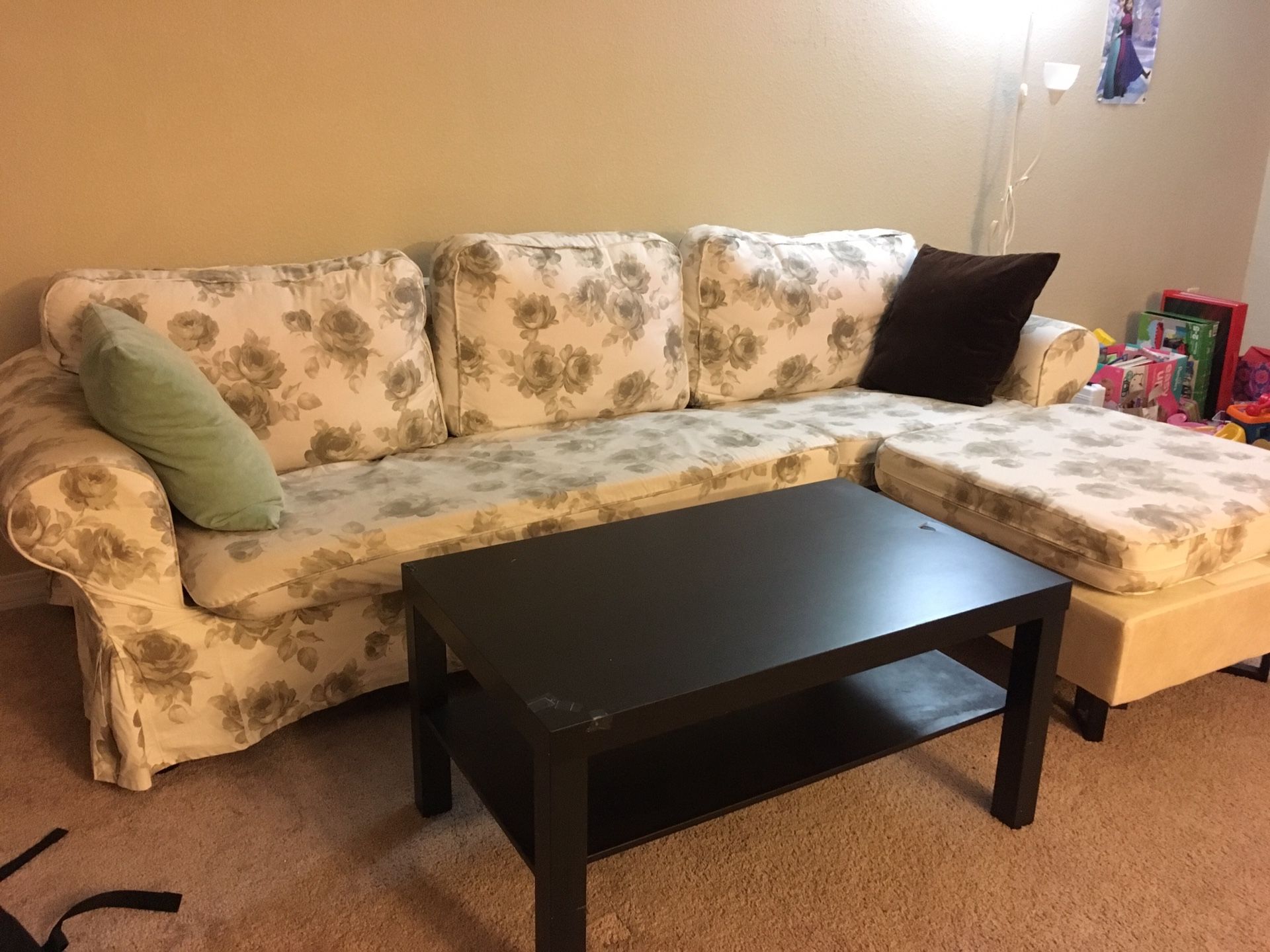 Sofa and center table