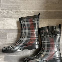Capelli New York Women’s Rain Boots black /red plaid Block Heel Size 10 US