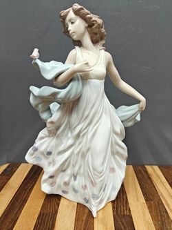 Lladro Porcelain Figure # 6193 Summer Serenade - Perfect!