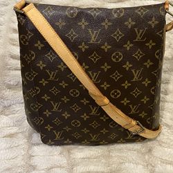 Louis Vuitton Monogram Musette Salsa GM Crossbody Bag