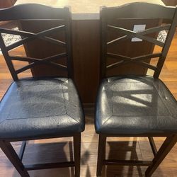 Bar Stool/Chair (2)