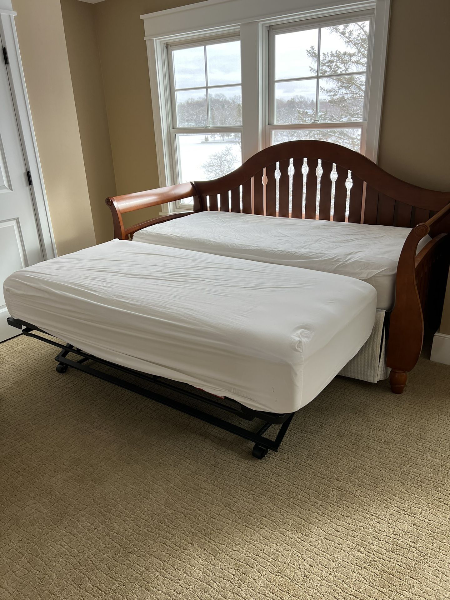 Offer up trundle bed online
