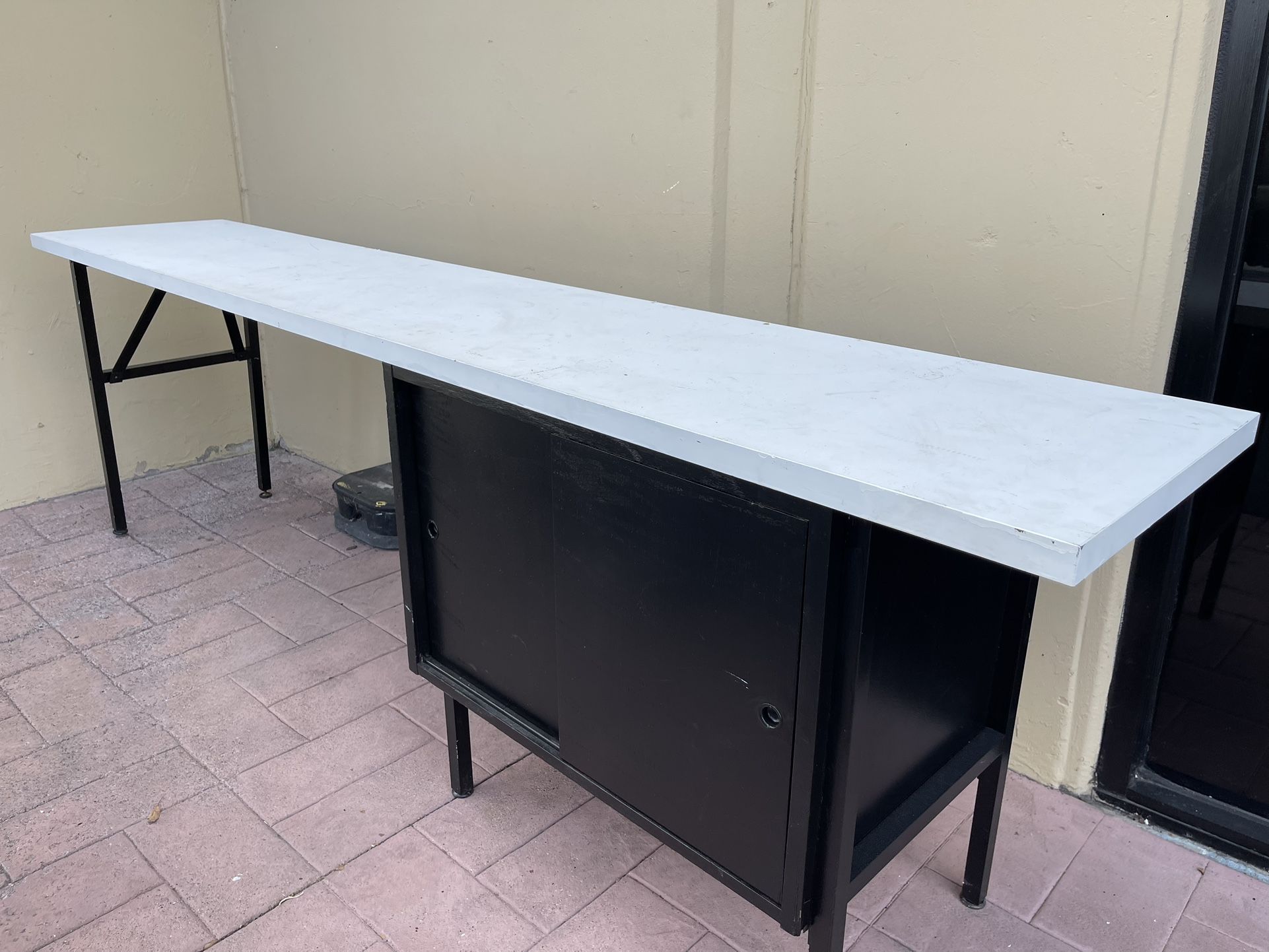 Desk White And Black Modern Free