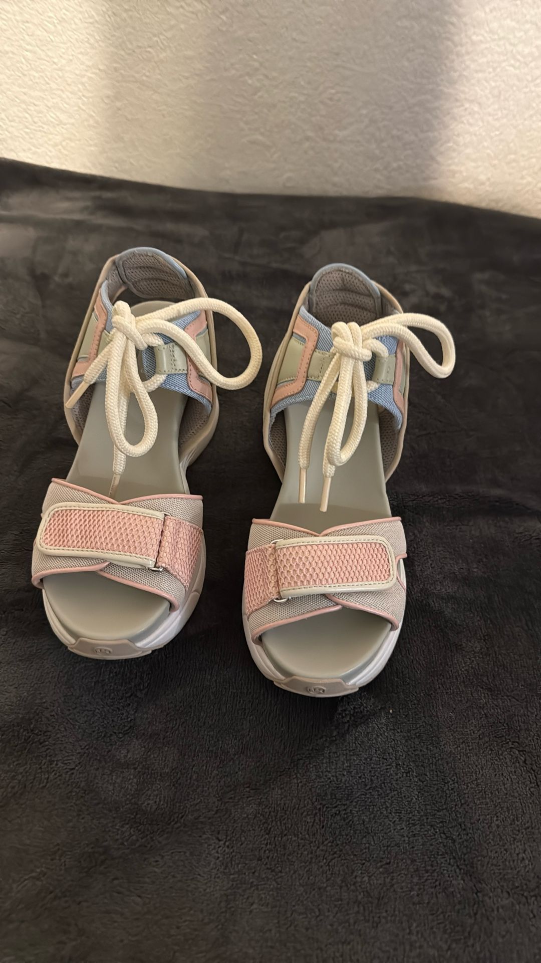 Real Authentic Michael Kors Open Toed Sneaker Shoe Size 7