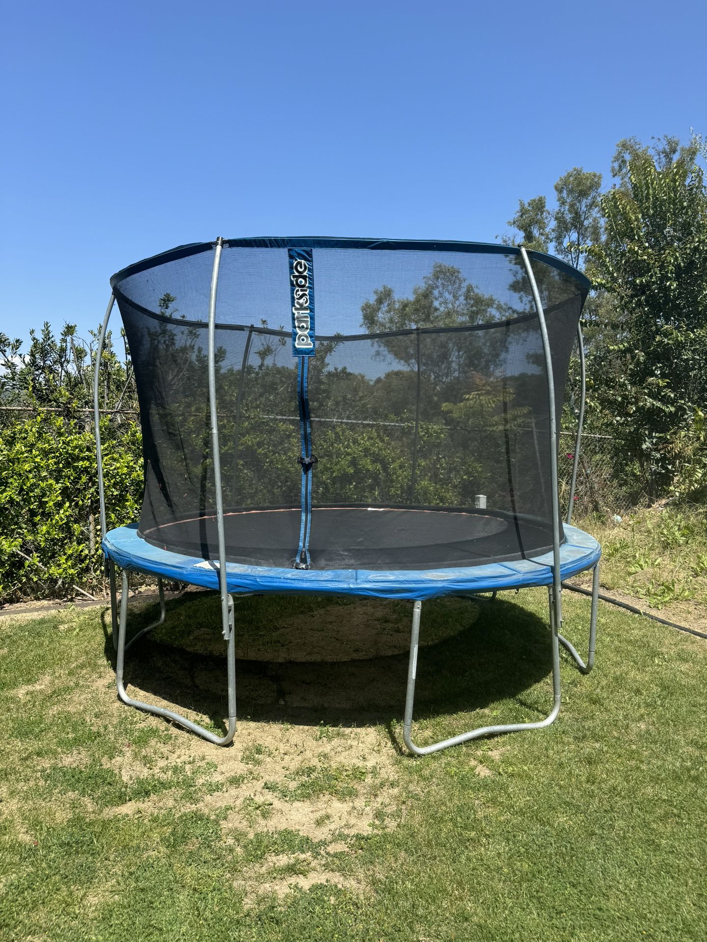 12ft Trampoline In Excellent Conditions