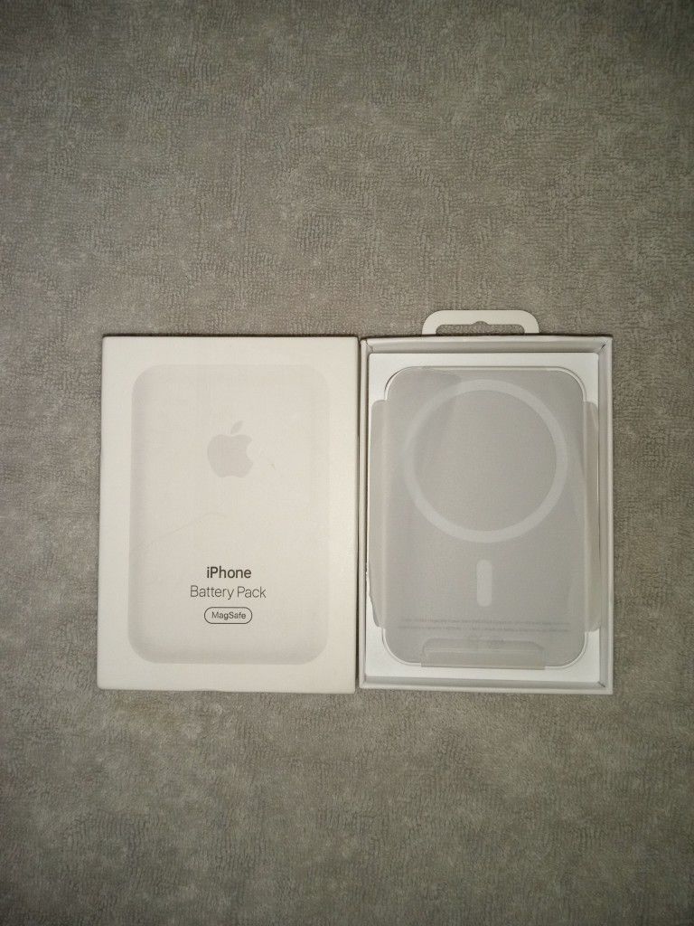 *send offers* Apple Magsafe Battery Pack 