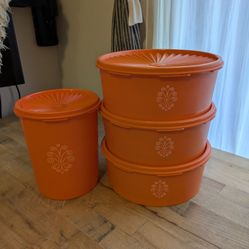 Vintage Tupperware Set Of 4