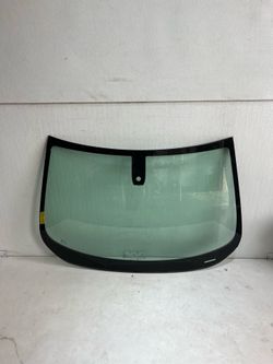 (6753) 17-25 Cadillac Xt5 Windshield Wind Shield 2017 2018 2019 2020 2021 2022 2023 2024 2025
