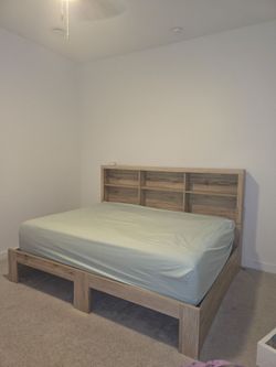FULL SIZED DAY BED WITH BOOKSHELF