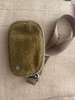 Lululemon belt bag