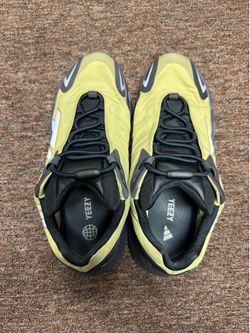 adidas Yeezy Boost 700 Sun Size 10 Authentic - Great Condition