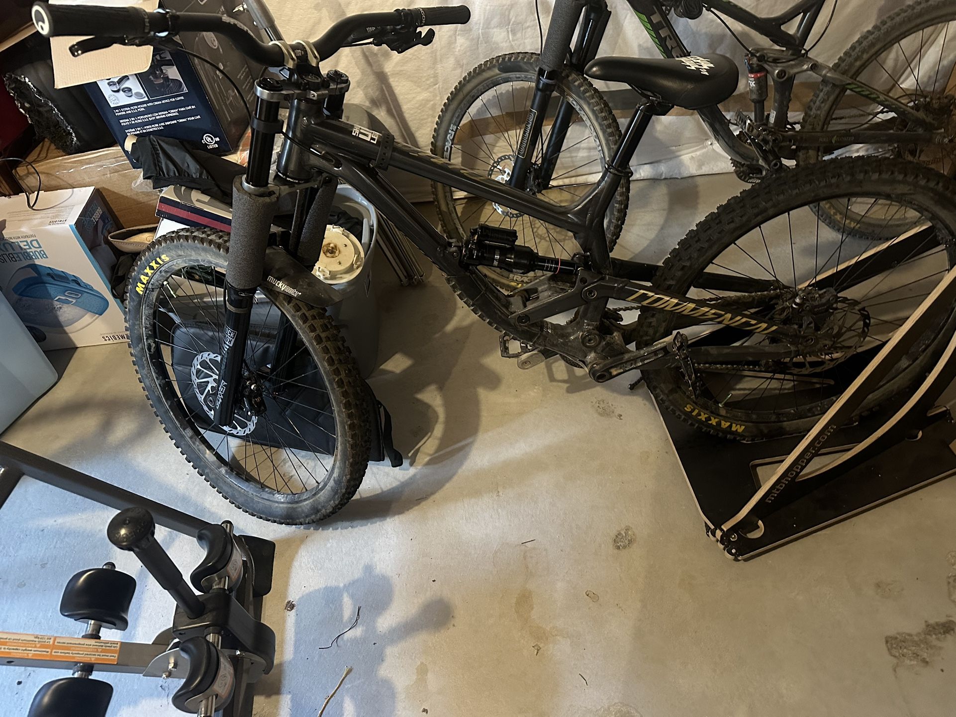 2019 Commencal furious (upgraded) Downhill Bike