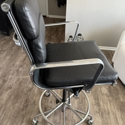 Tall/adjustable Leather Chair