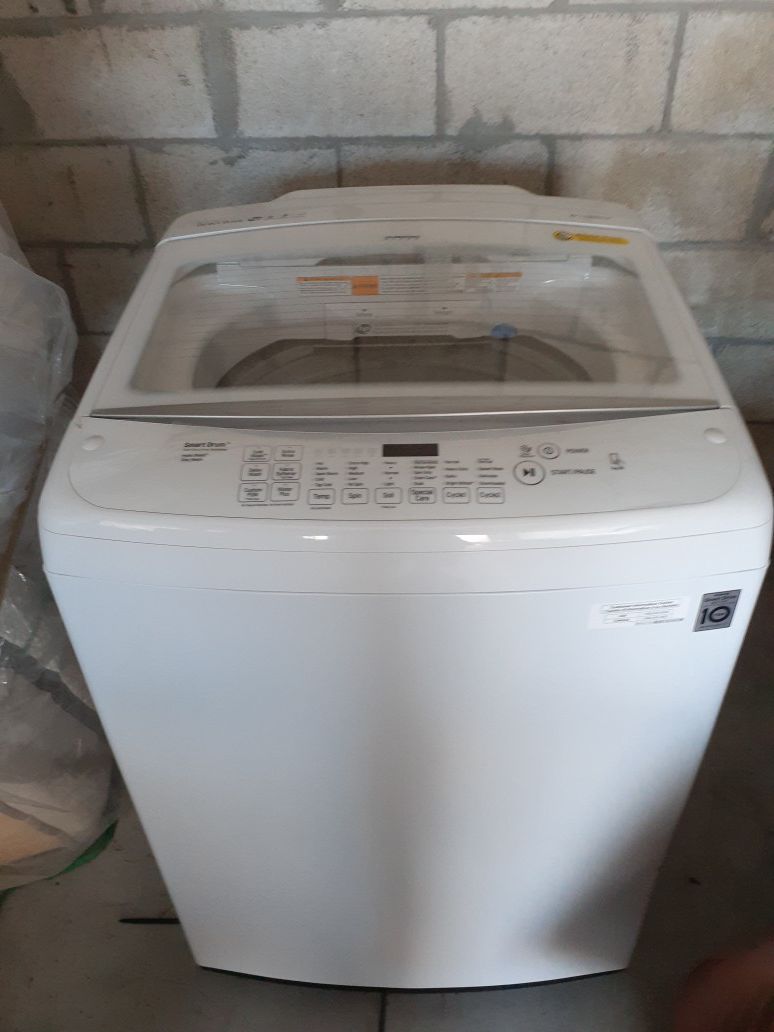 Brand new Washer and Dryer w/ Steam
