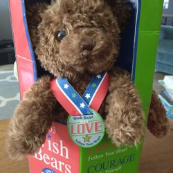 The 2003 Gund Limited Edition "Wish Bears" 3-Pack is a set of three 13" teddy bears in brown color with black eyes