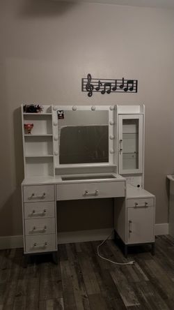 Vanity (white)
