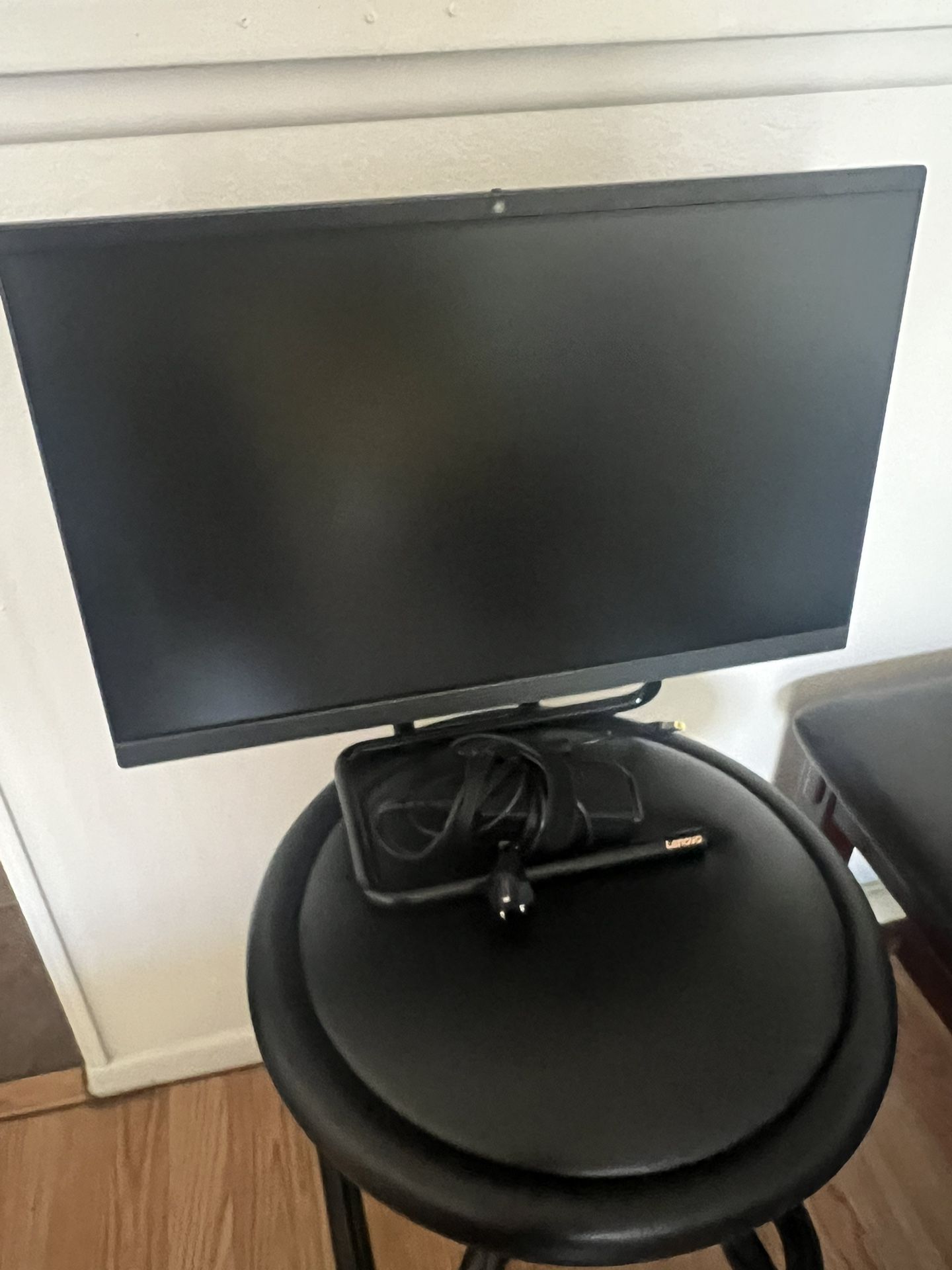 Monitor Lenovo