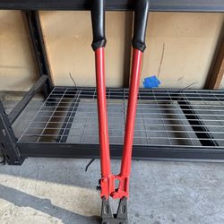 Bolt cutters