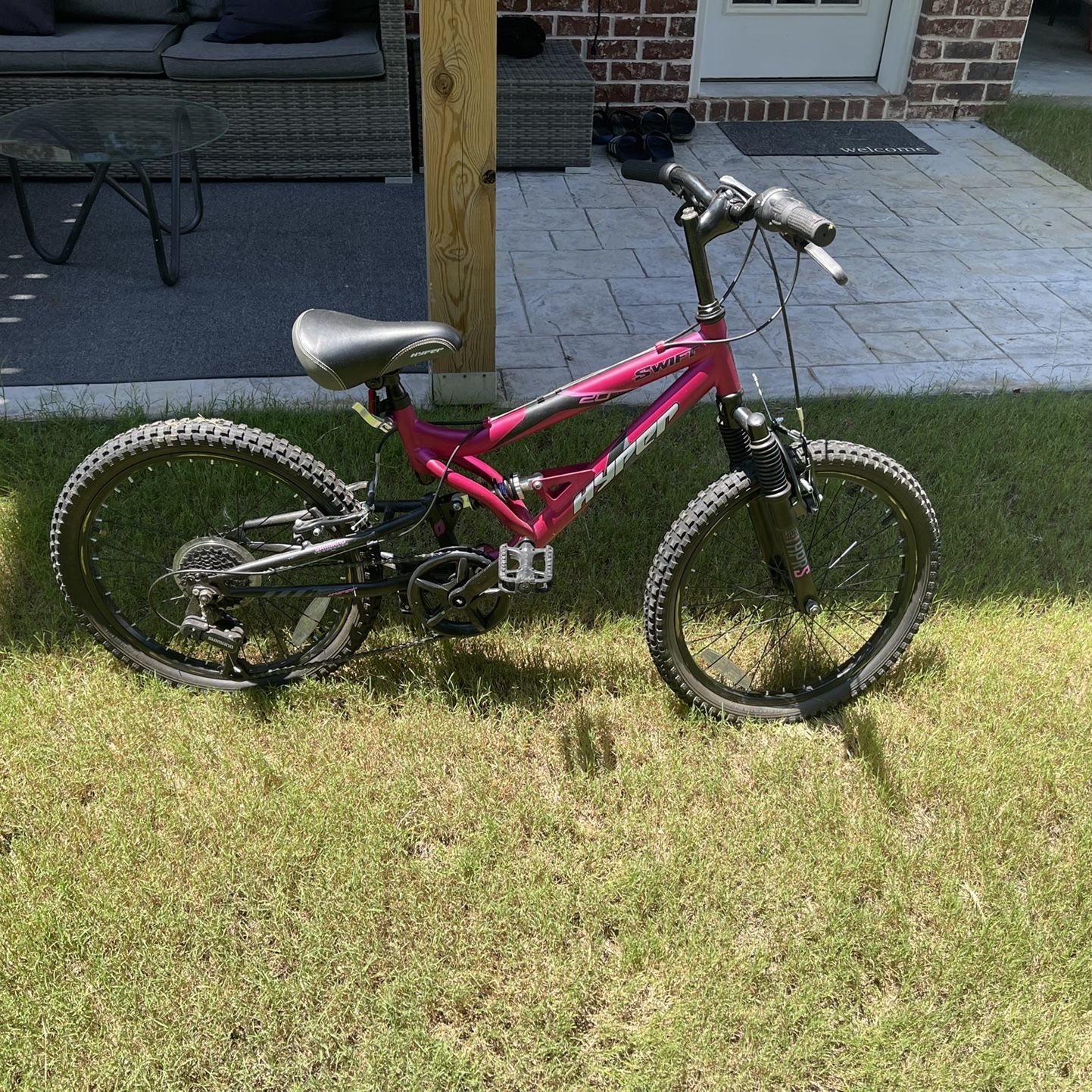 Hyper girls clearance bike