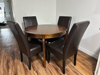 round dining table set with 4 chairs
