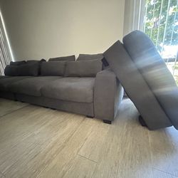 4 Piece Sectional  w/ Ottoman 