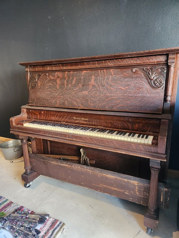 Piano Vertical Marshall & Wendell