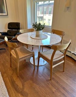 Knoll Saarinen Table