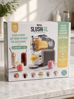 Ninja Slushie machine 128 OZ XL