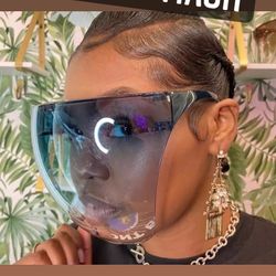 MASK GOOD FOR WOMAN THAT WEAR MAKE UP 